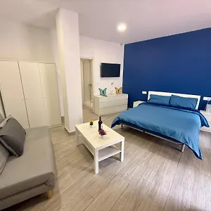 Con Cocina Americana En Elvira Apartamento Marbella